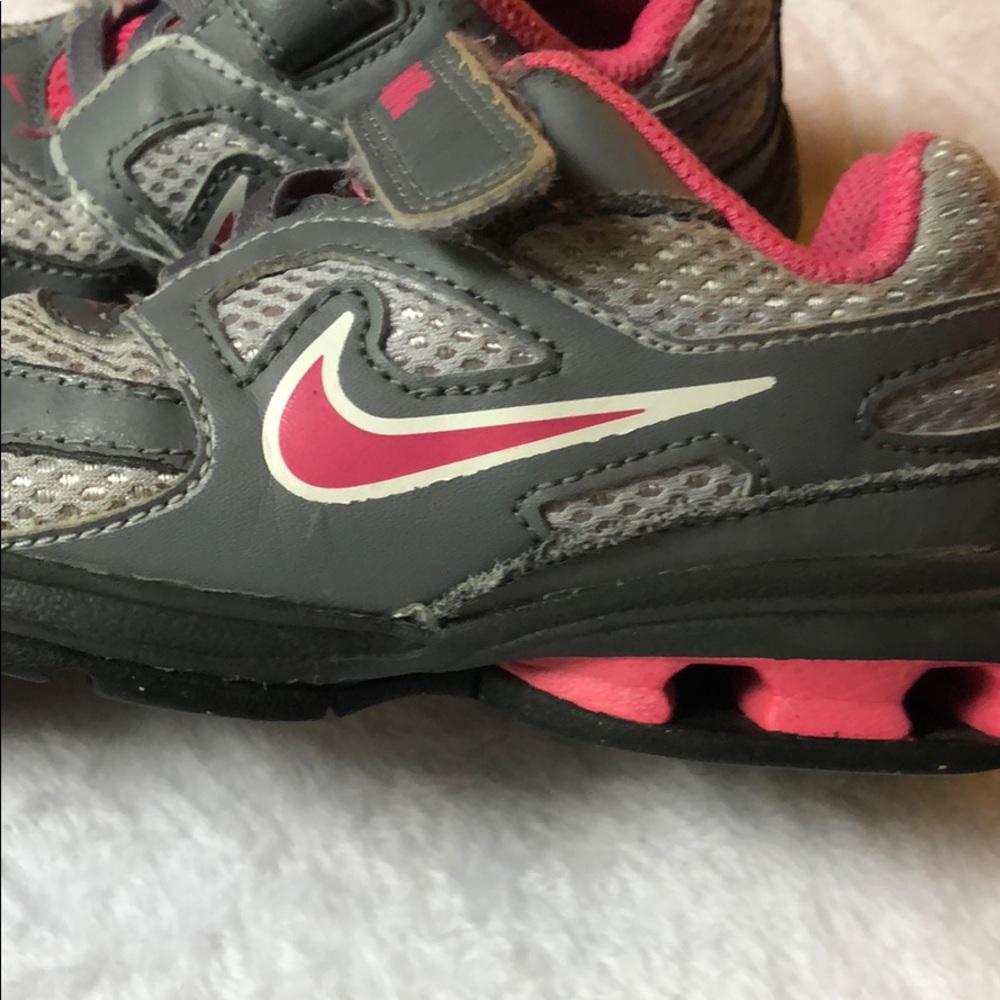 Toddler girls Nike shoes